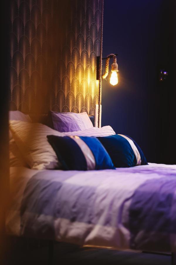 Apartment Capsule Temps Suspendu - Balneo, Cinema & Billard Valenciennes