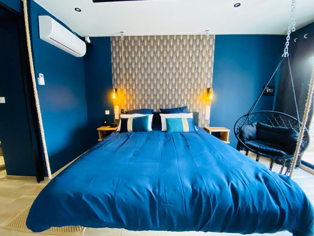 Apartment Capsule Temps Suspendu - Balneo, Cinema & Billard *