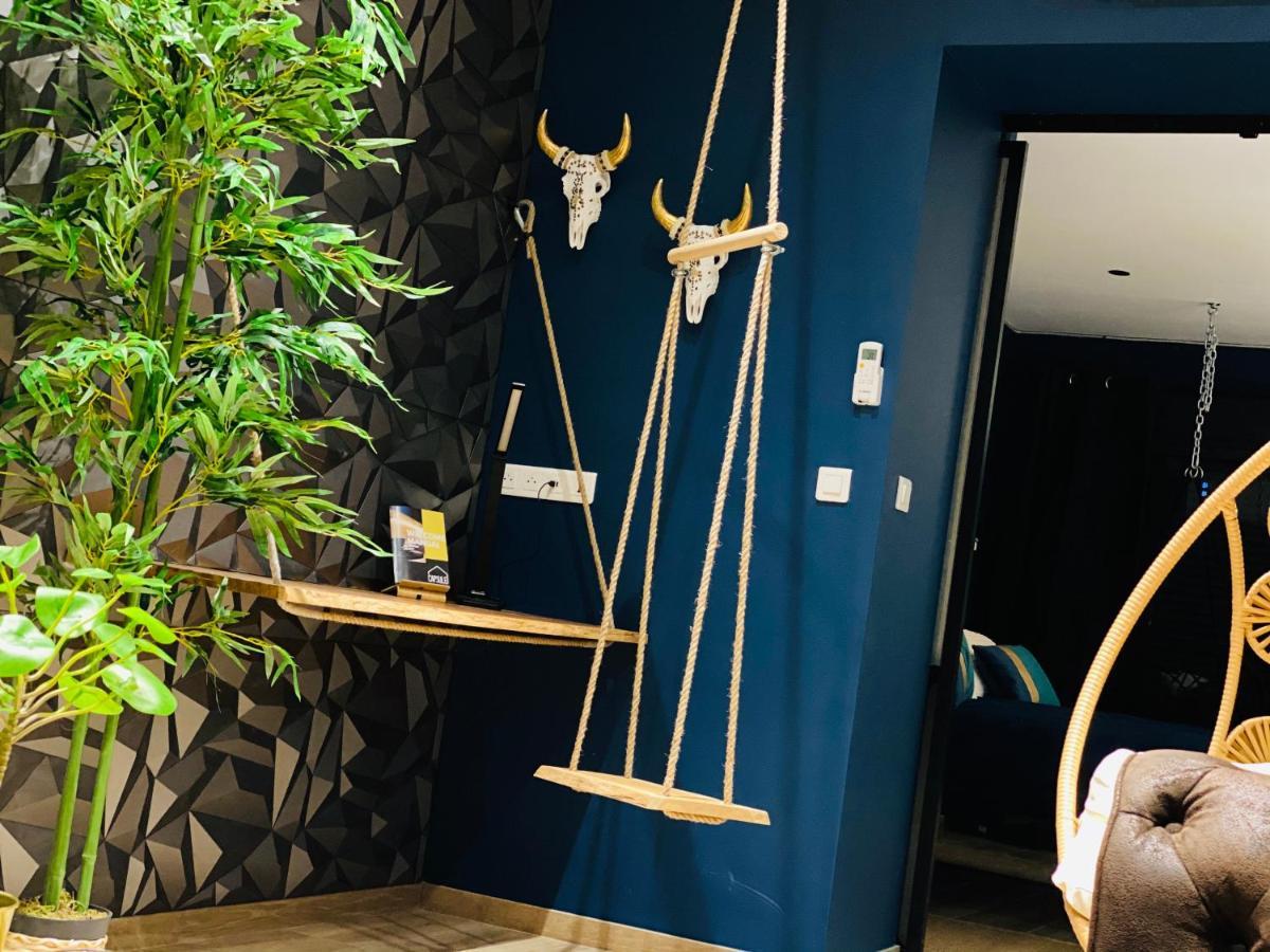 Capsule Temps Suspendu - Balneo, Cinema & Billard Apartment *