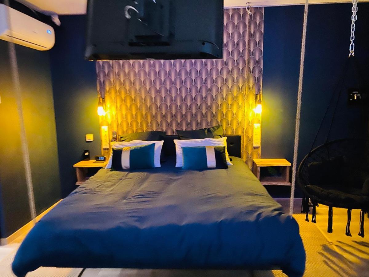 Apartment Capsule Temps Suspendu - Balneo, Cinema & Billard