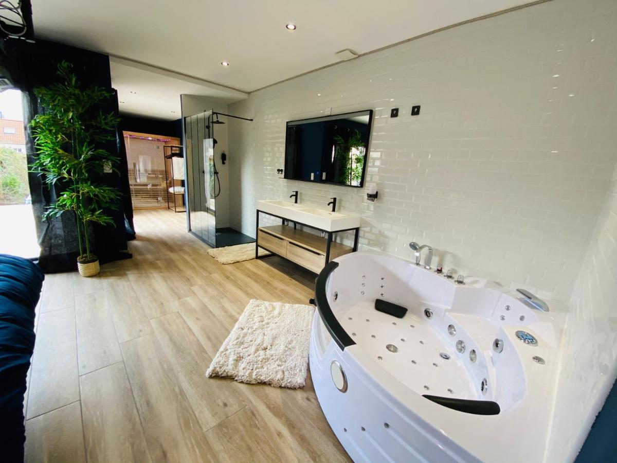 Capsule Temps Suspendu - Balneo, Cinema & Billard Apartment