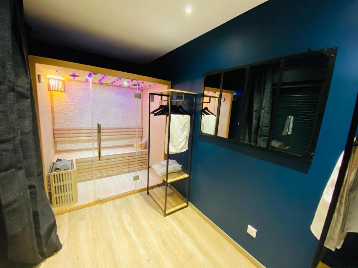 Apartment Capsule Temps Suspendu - Balneo, Cinema & Billard Valenciennes